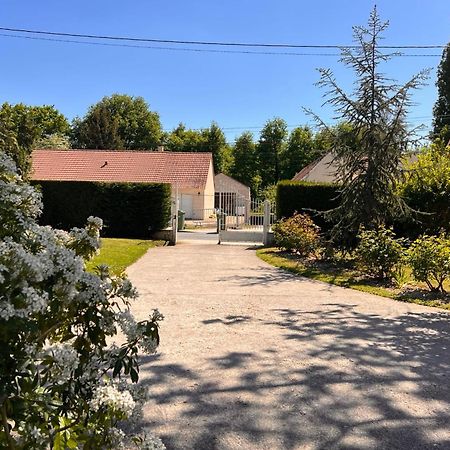 Villa Les Sablons La Houssaye-en-Brie Exterior foto