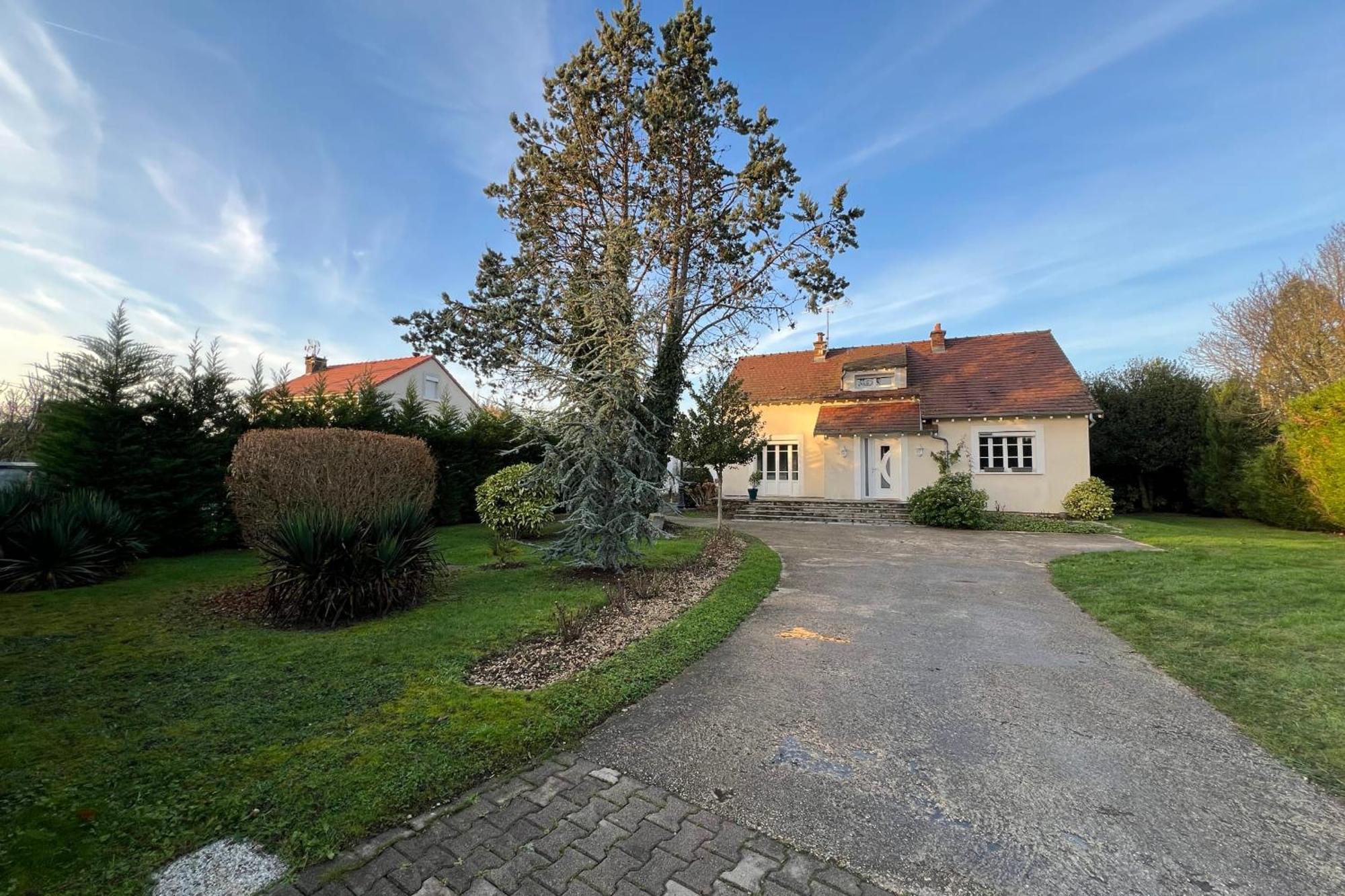Villa Les Sablons La Houssaye-en-Brie Exterior foto