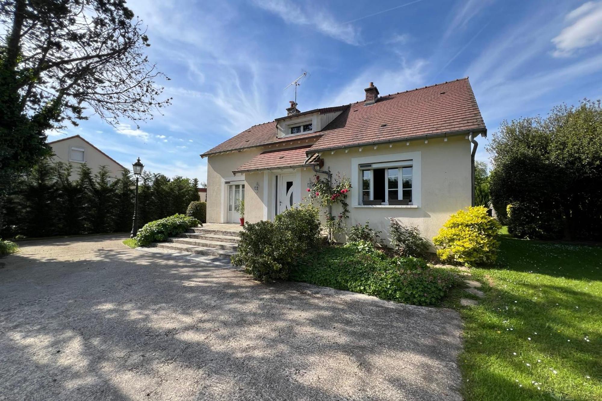 Villa Les Sablons La Houssaye-en-Brie Exterior foto