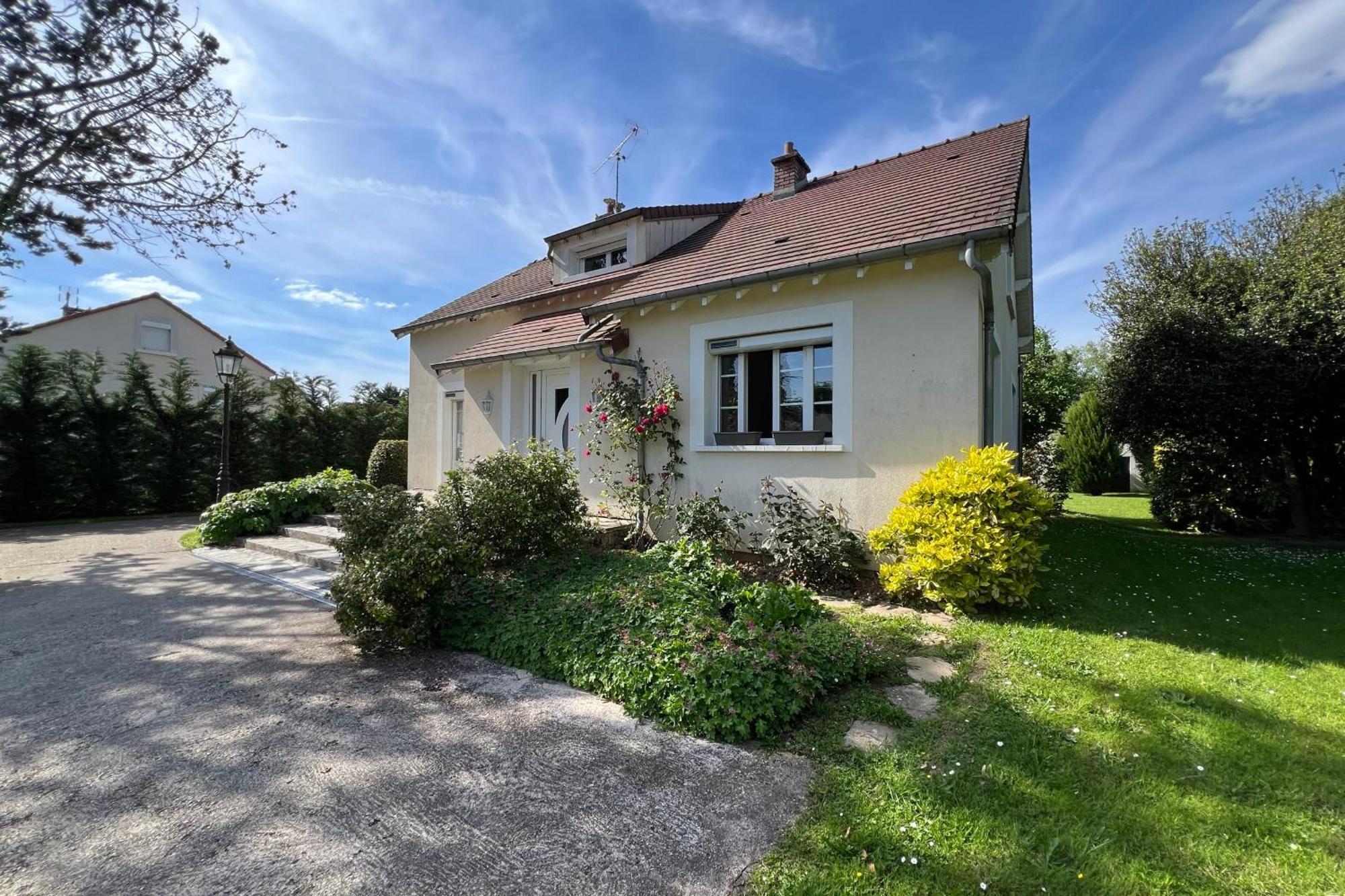 Villa Les Sablons La Houssaye-en-Brie Exterior foto