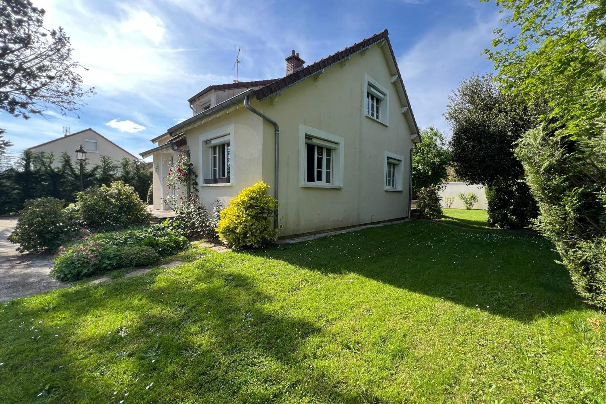 Villa Les Sablons La Houssaye-en-Brie Exterior foto