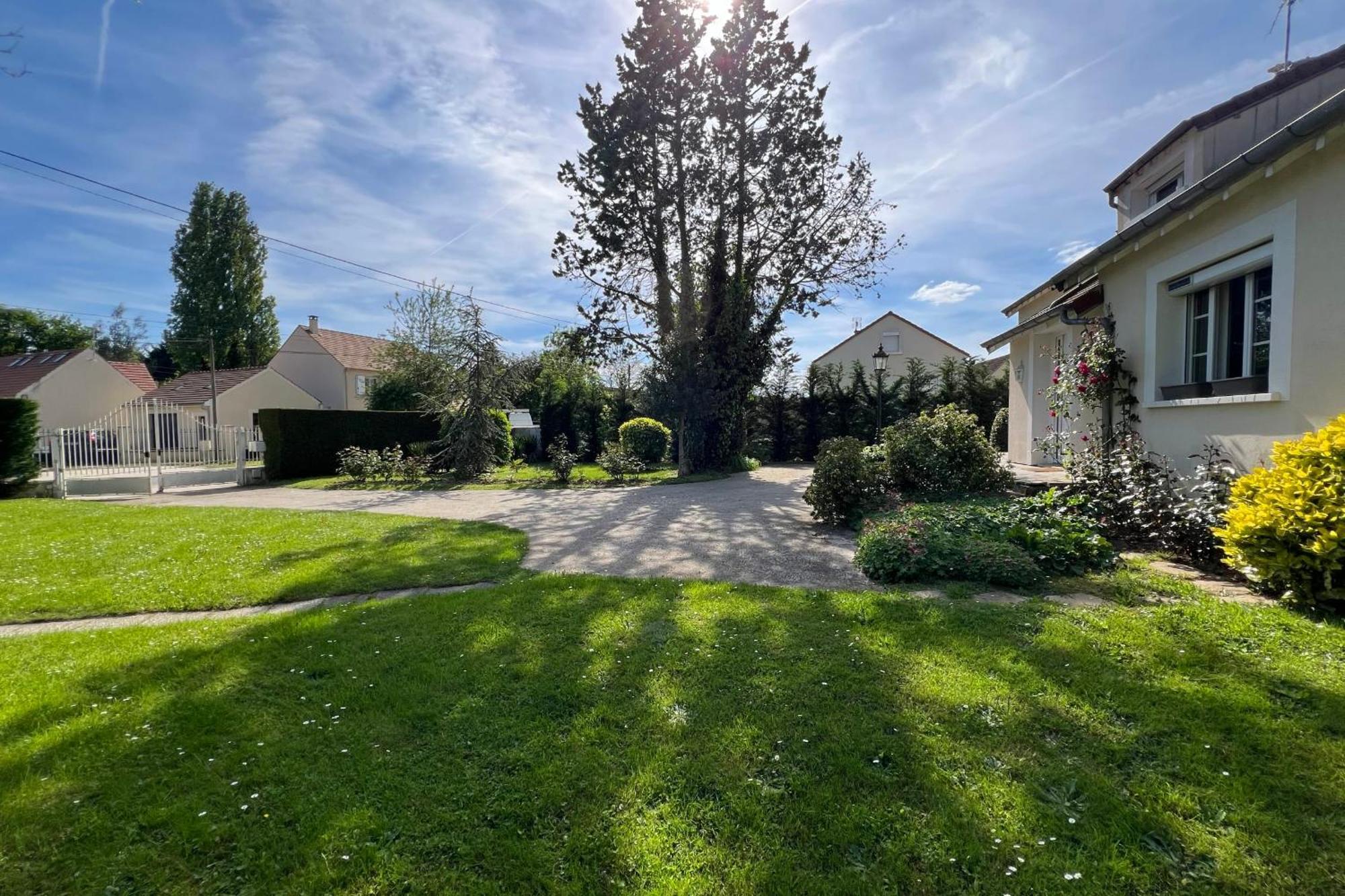 Villa Les Sablons La Houssaye-en-Brie Exterior foto