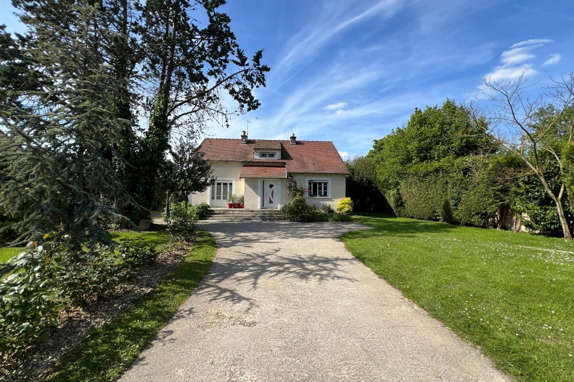 Villa Les Sablons La Houssaye-en-Brie Exterior foto