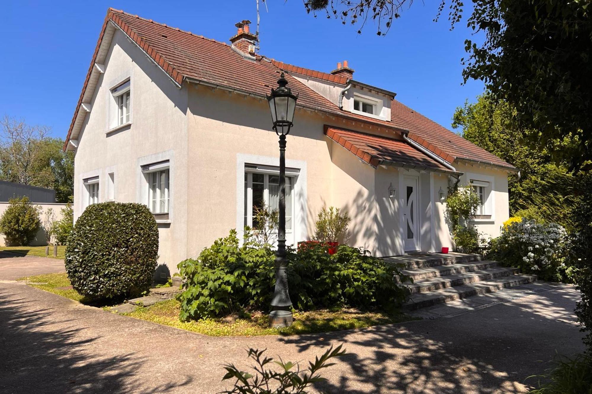 Villa Les Sablons La Houssaye-en-Brie Exterior foto