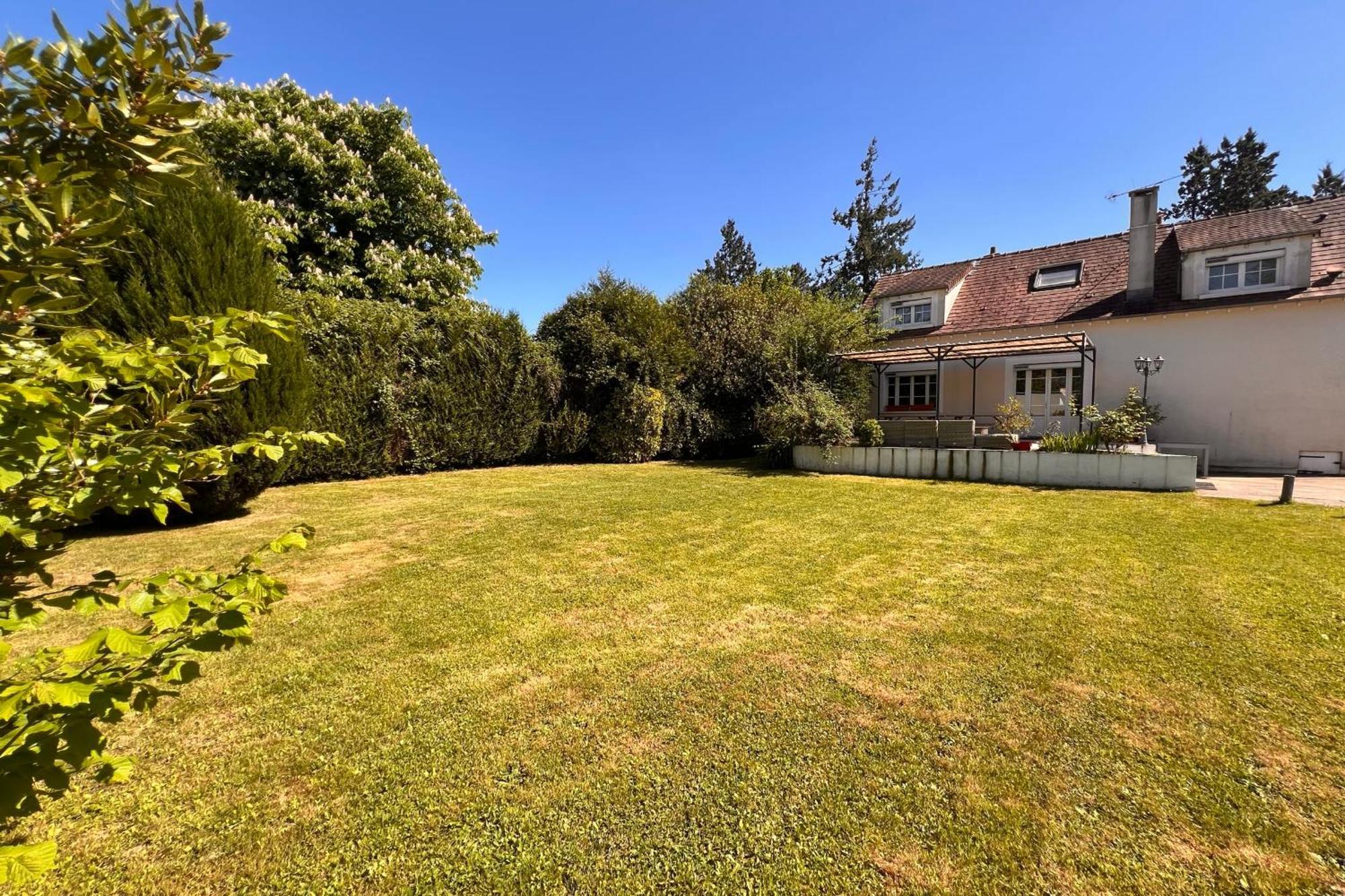 Villa Les Sablons La Houssaye-en-Brie Exterior foto