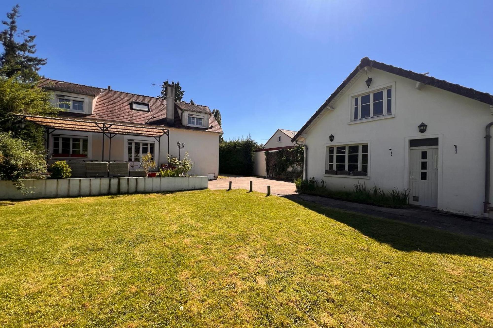 Villa Les Sablons La Houssaye-en-Brie Exterior foto